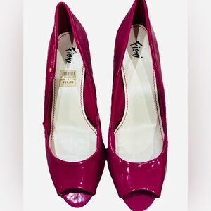 Fioni Pink Patent Peep-Toe Heels | Size 9W | Barbiecore Magenta